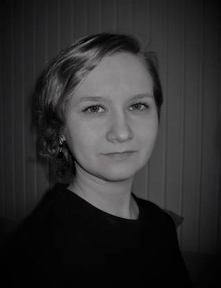 A black and white-picture of a woman.