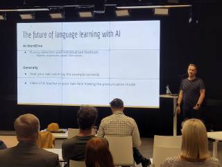 Nicolas Kivilinna presenting