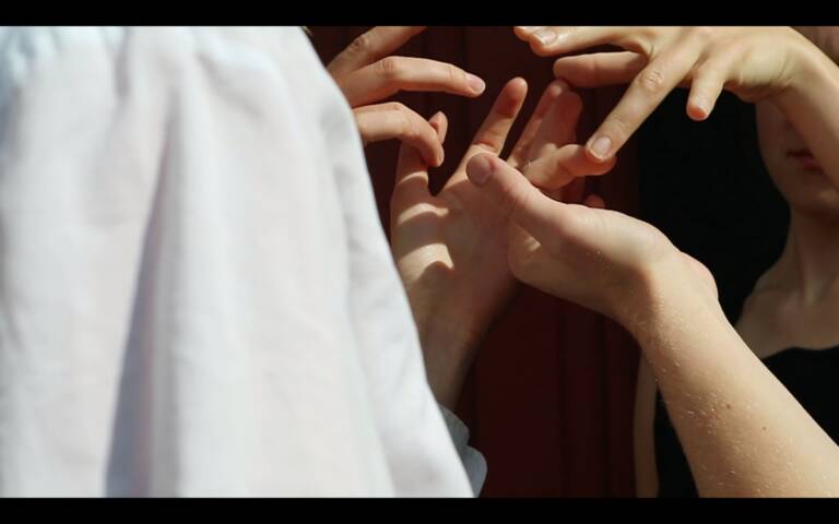 Hands, photo Agdar Nye Teater