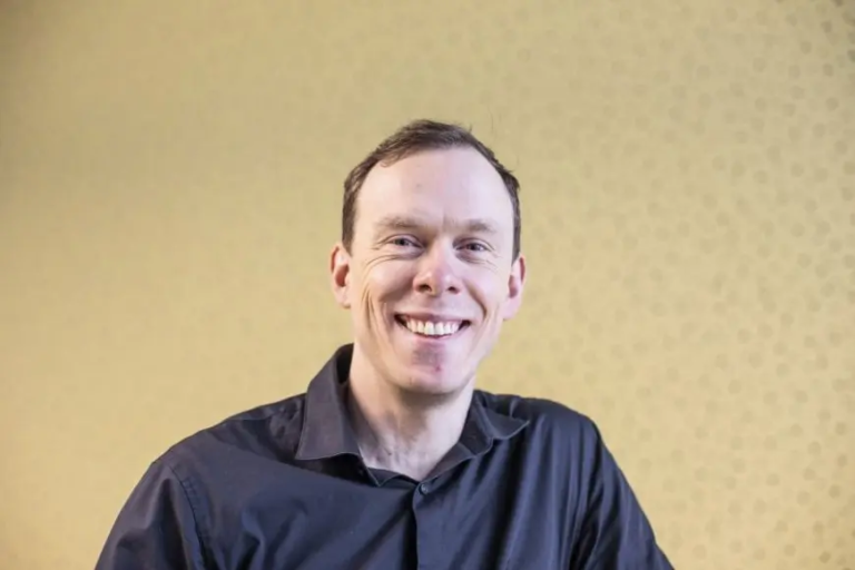 Arri Priimägi smiling