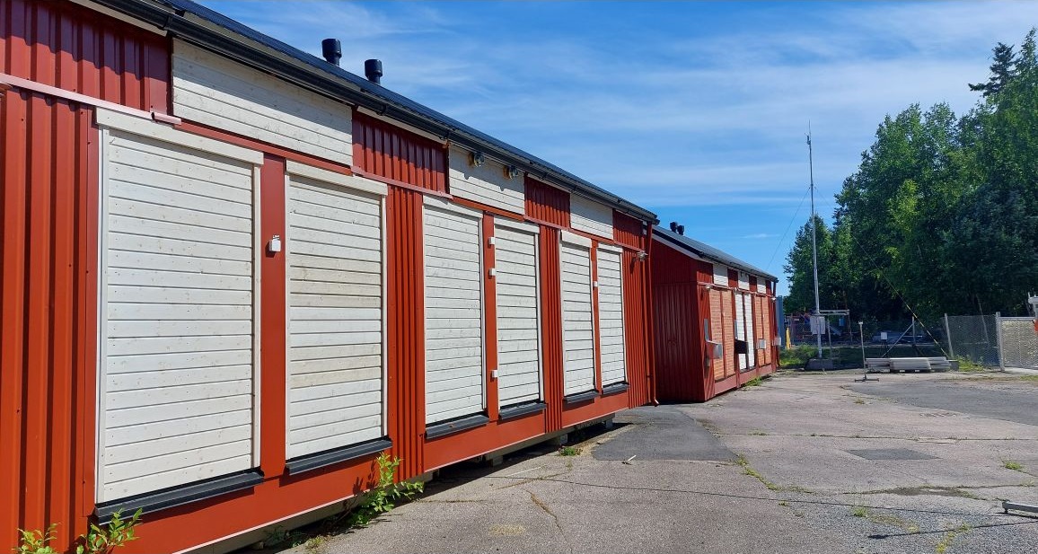 Koerakennusten eteläsivu