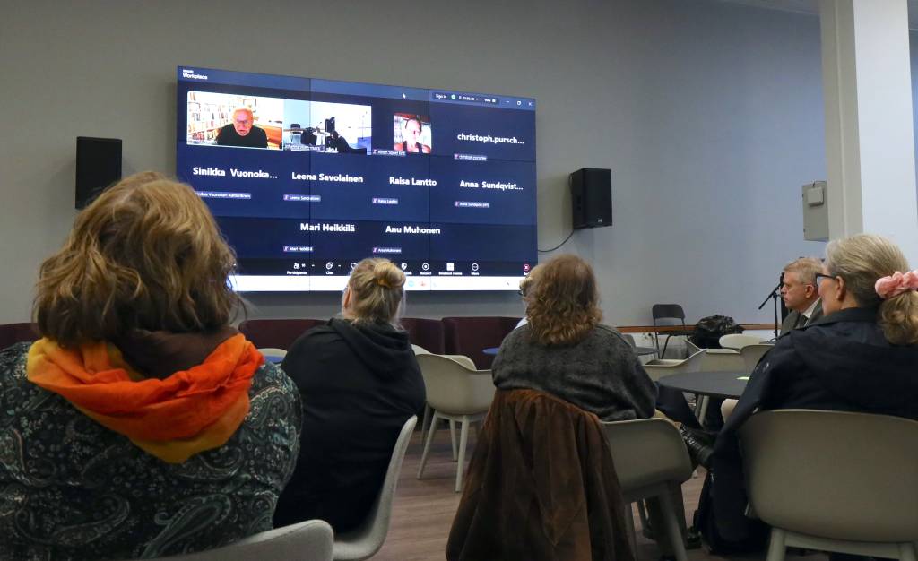 Päätösseminaari 2025, online ja yleisö. Kuva: Mari Heikkilä