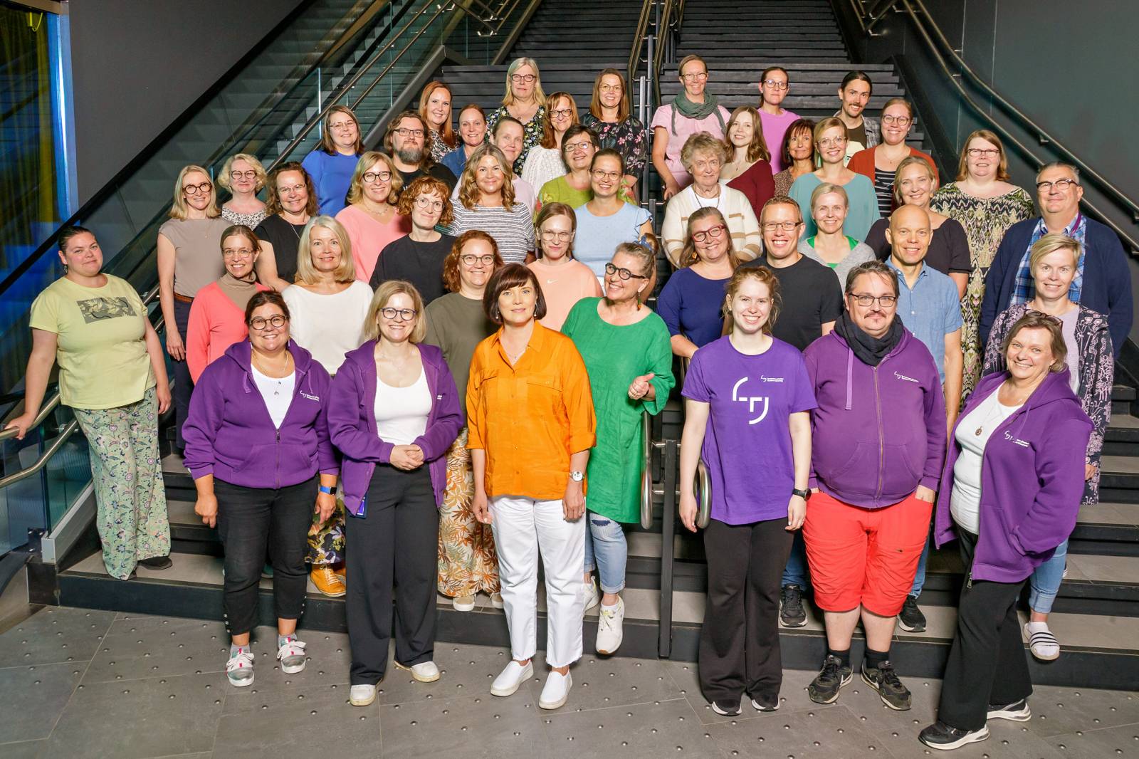 Ryhmäkuva MOTIprojektin osallistujista paidiasta