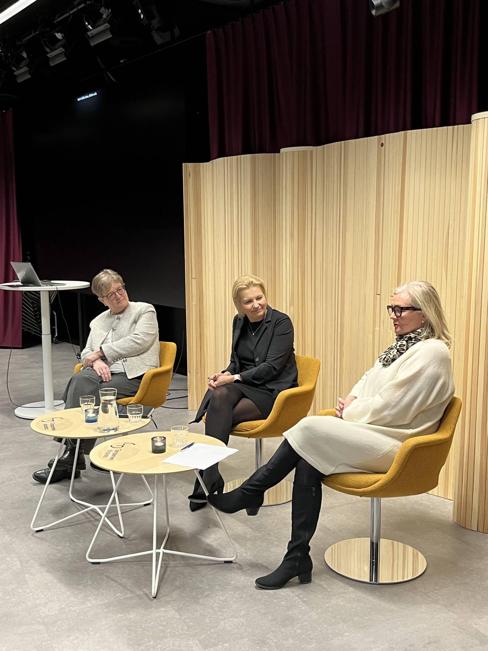 Rehtoritapaamisen paneeli