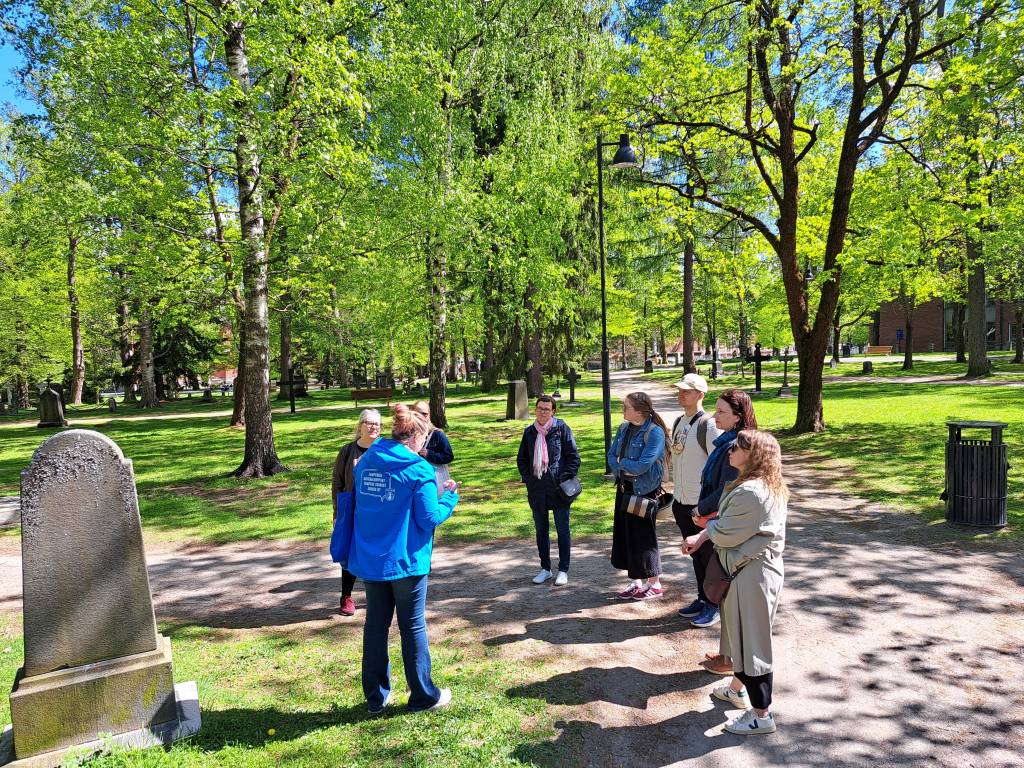 People listening to a guide