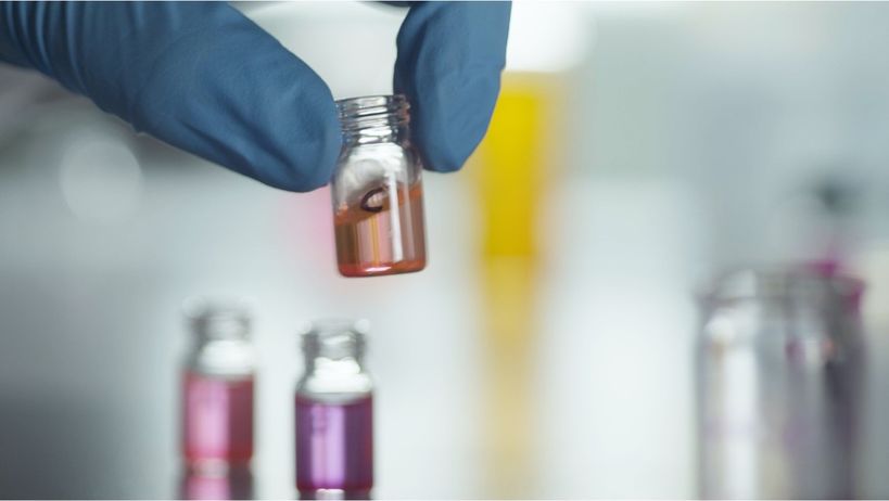 Photo of solvatochromic dyes by Fotoni Film & Communication