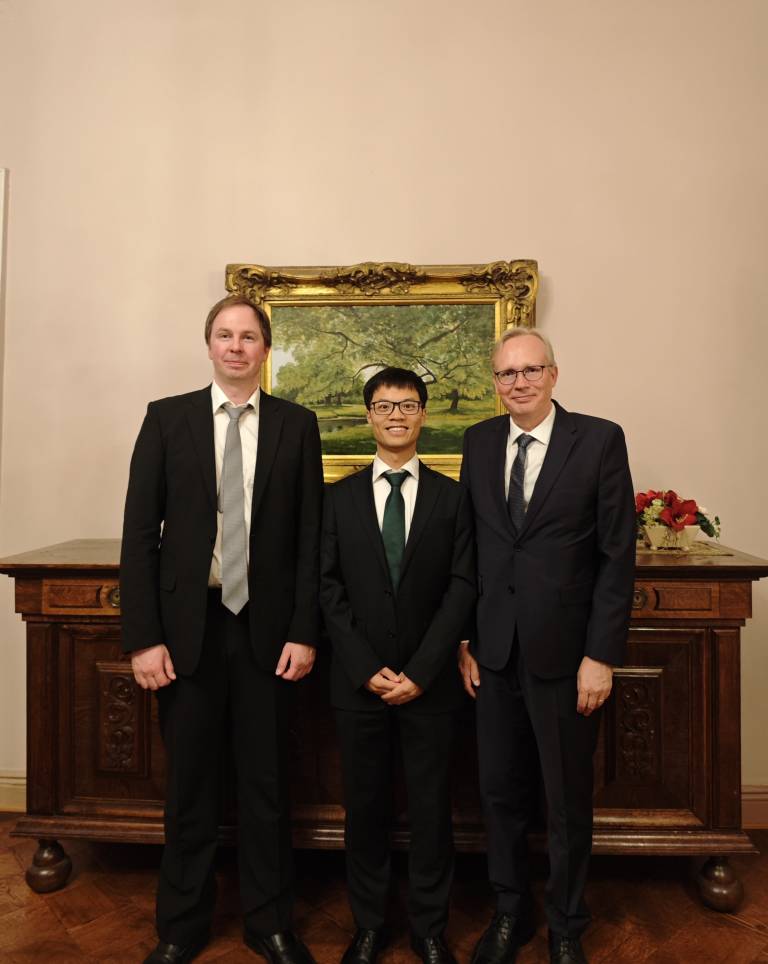 Dingding and supervisors
